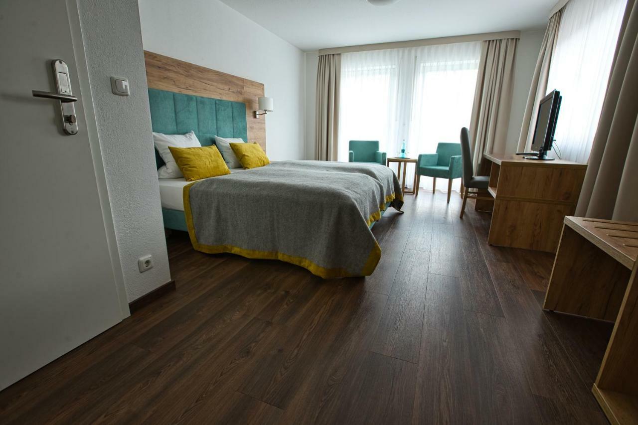 Altes Kurhaus Landhotel 트라벨스도프 외부 사진